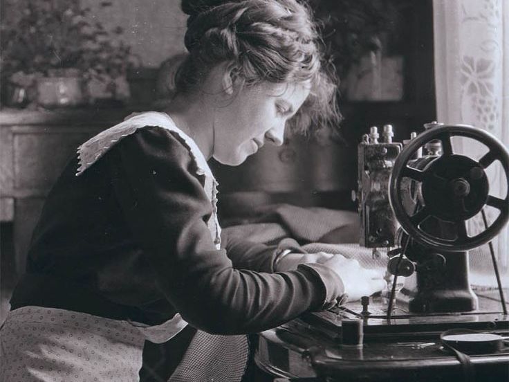 couture machine industrielle en 1960