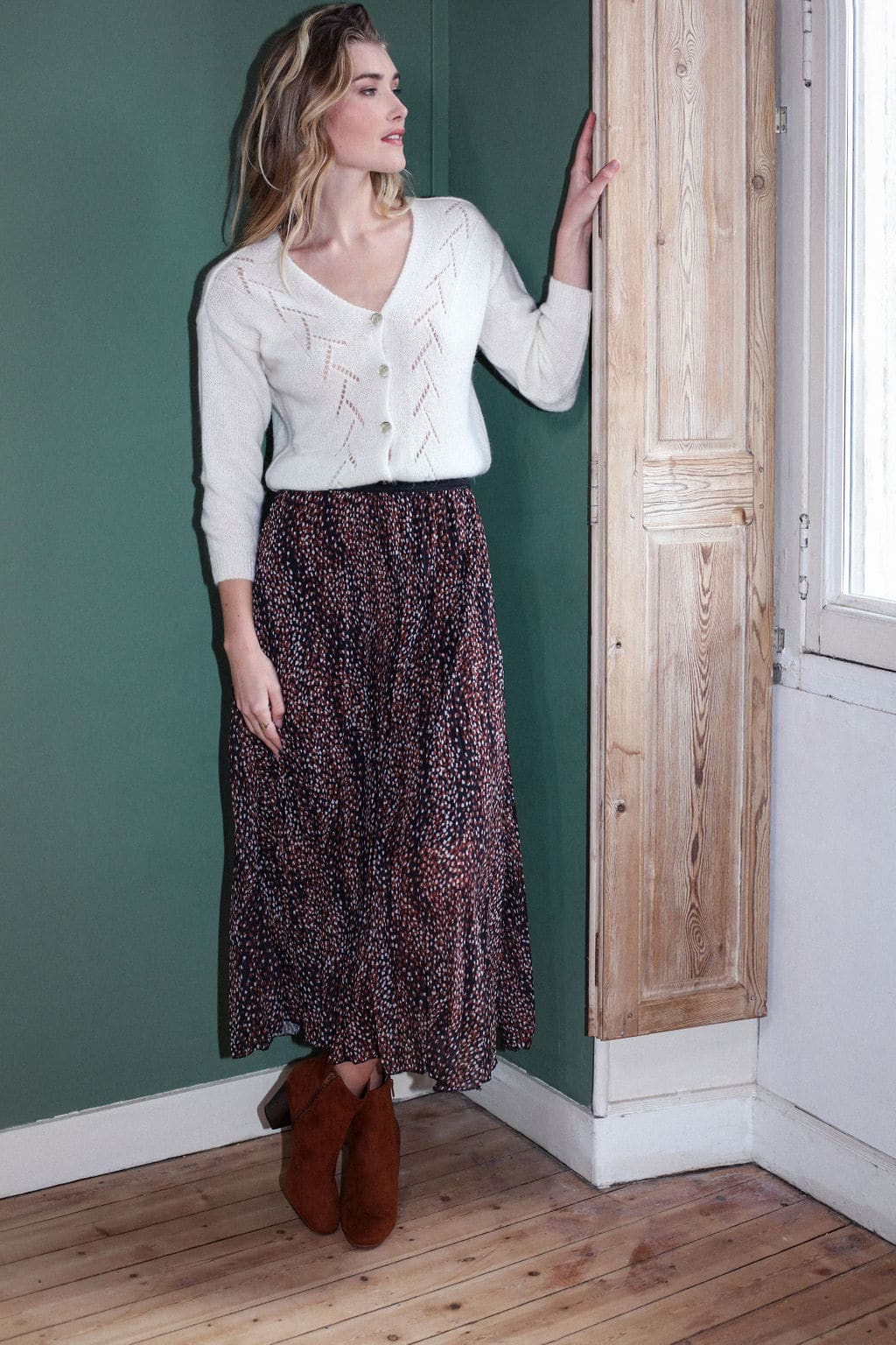 Long skirt spotted print