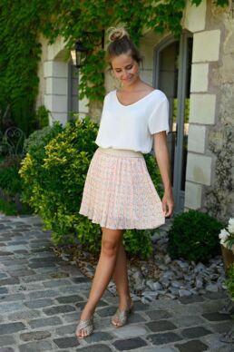 Short skirt printed pastel of flowers