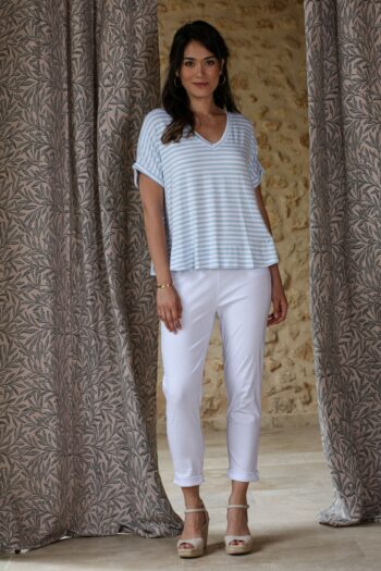 Photo shooting Loose sky blue striped t-shirt with white pants