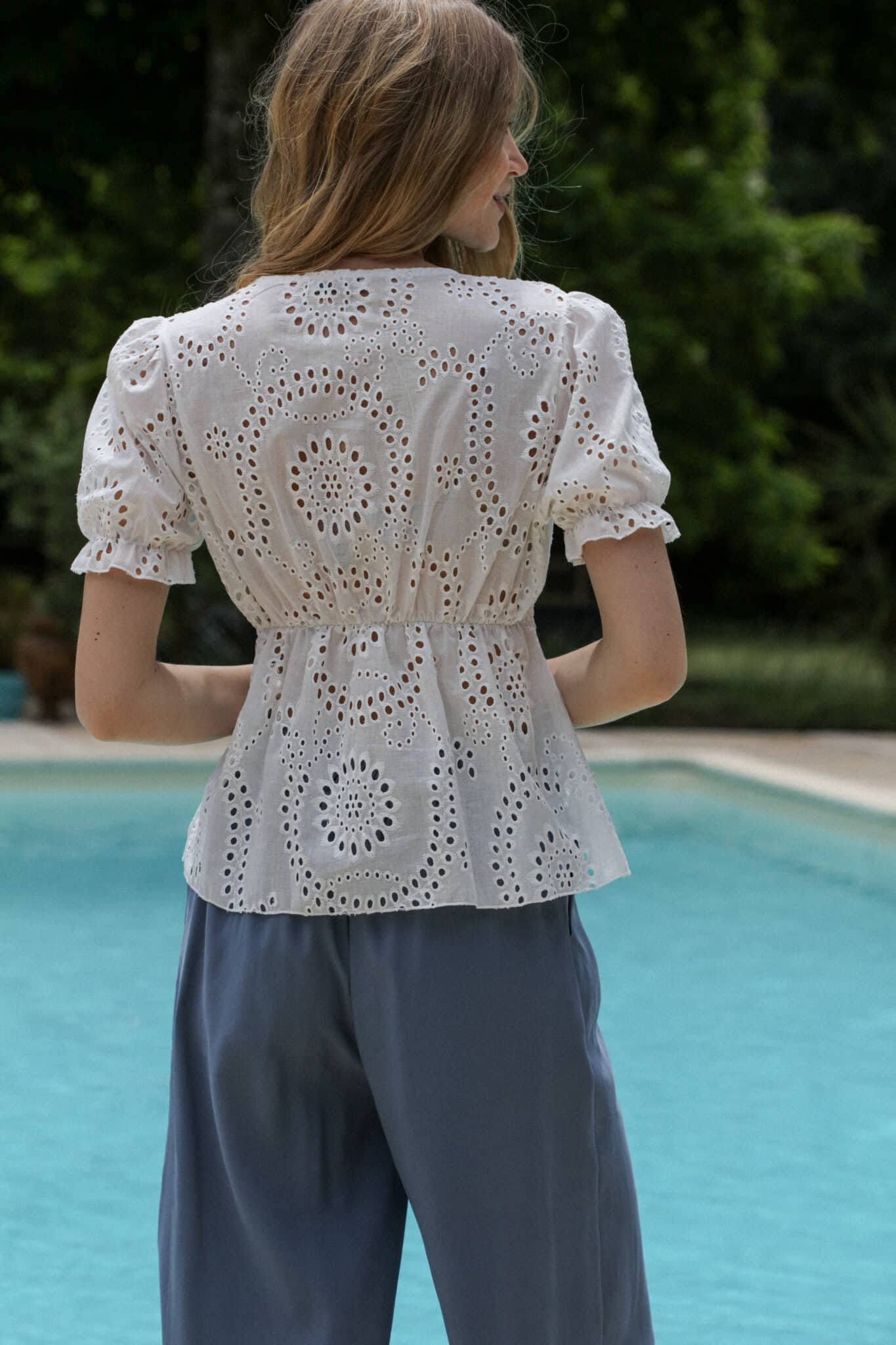 top broderie anglaise dos