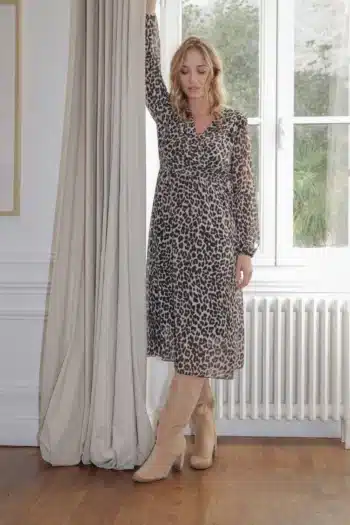 robe longue imprimé léopard bras en l'air